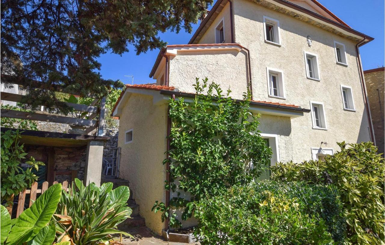 5 Bedroom Amazing Home In Fabbiano Fabbiano  Екстериор снимка